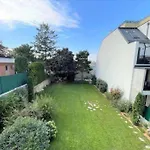 Nice Apartment In Vienna With Garden